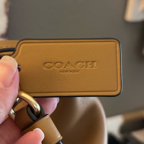 Coach Juliet large bag in Honey - Picture 3 of 3